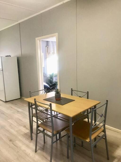 Cosy Country With Aircon Holiday home